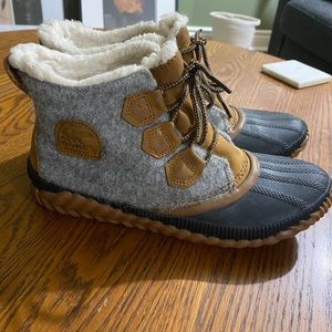 Sorel Out N About Boot Size 9